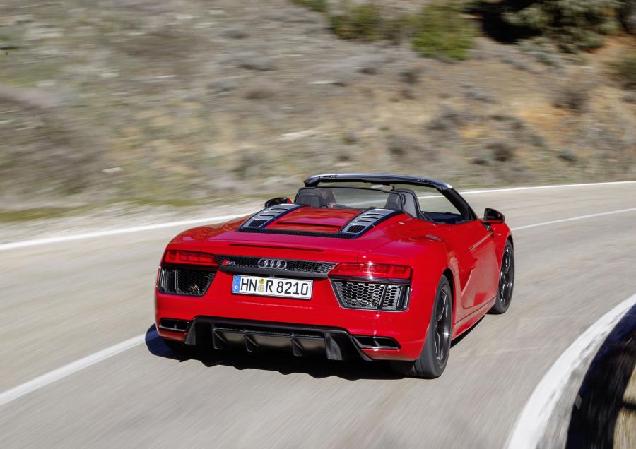  Audi R8 V10 Spyder RWS 2018 года  (WW) (фото 14 из 29)